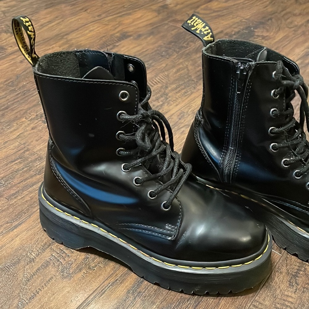 Dr. Martens Jadon Platforms size 7